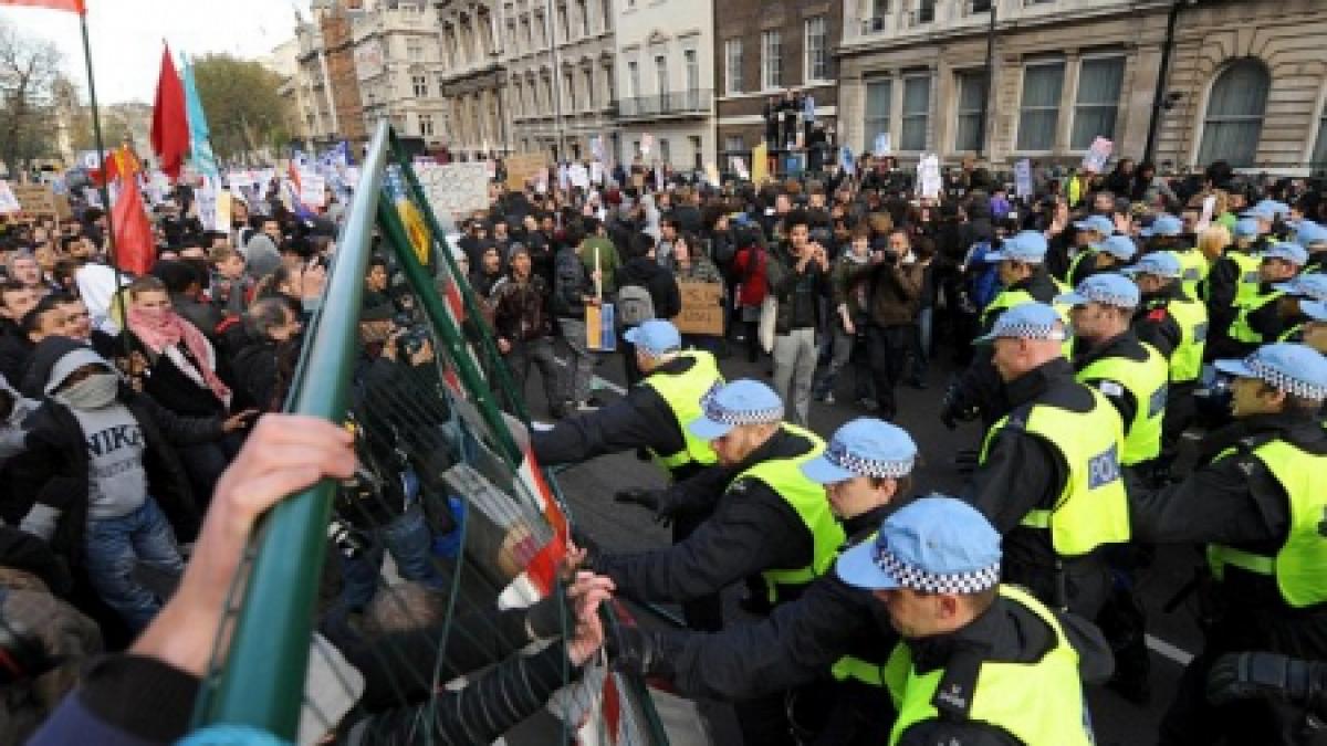 londra peste 1 800 de persoane arestate in urma revoltelor din august