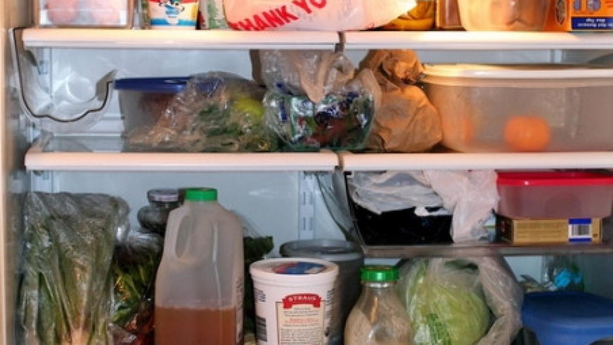 iasi un copil de 10 ani are 11 kg baiatul a golit frigiderele cand a ajuns la spital