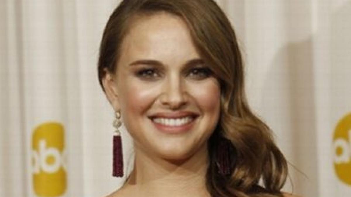 natalie portman nu a reusit sa scape de kilogramele in plus de la sarcina vezi cum se imbraca
