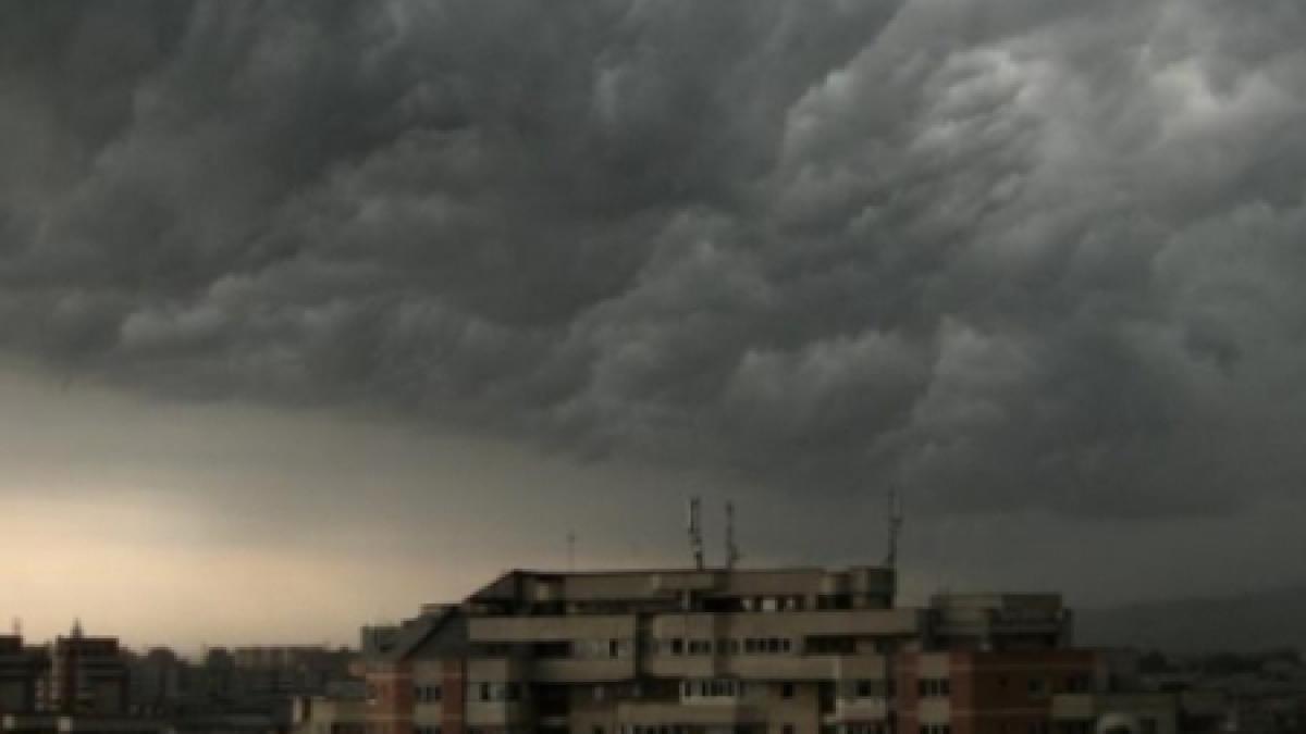 zi de vara cu extreme termice dupa canicula grindina a lovit un oras din harghita