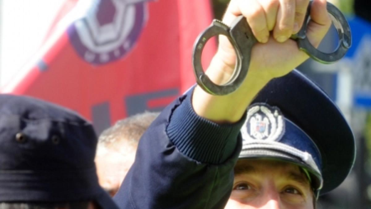 noi incidente intre polonezi si fortele de ordine mai multi suporteri au fost incatusati