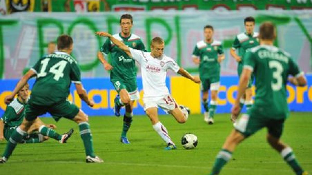 suporterii echipei slask wroclaw au facut scandal in avion si pe strazi dupa ce au consumat alcool