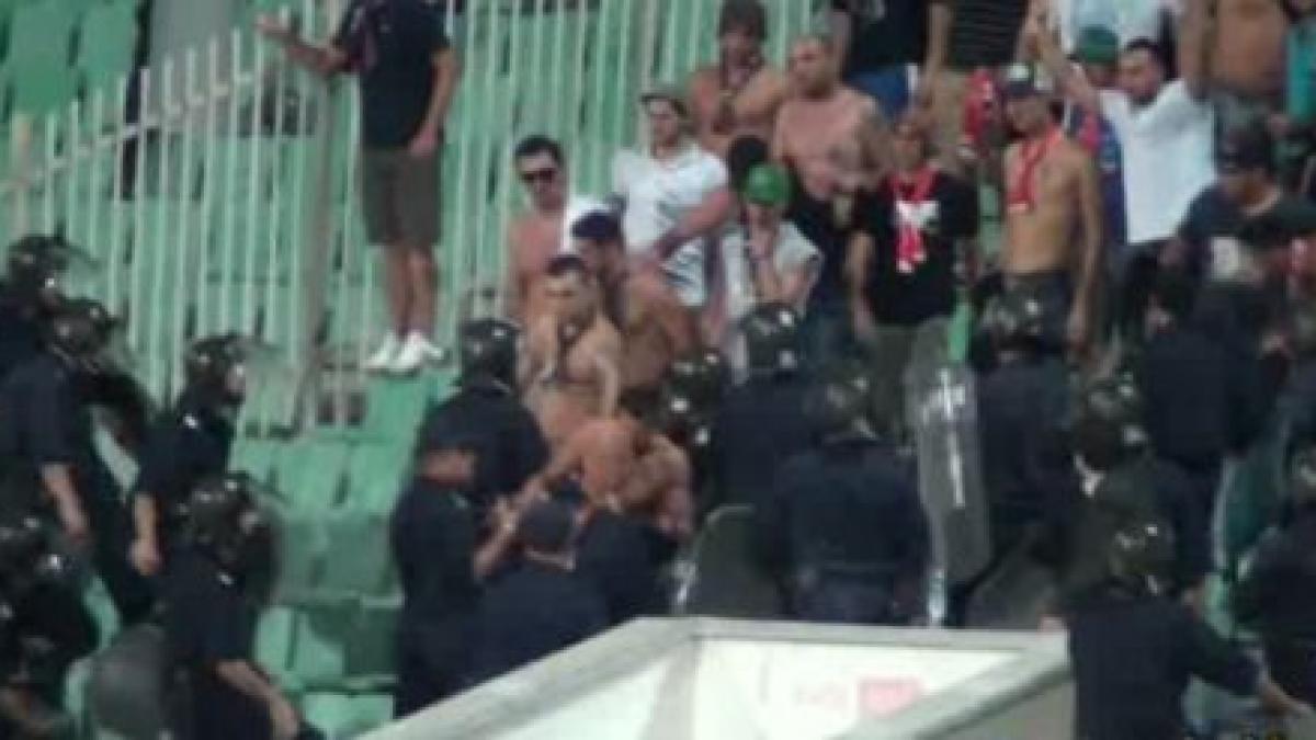 cei cinci suporteri stelisti retinuti de politistii bulgari au fost eliberati vezi ce amenzi au