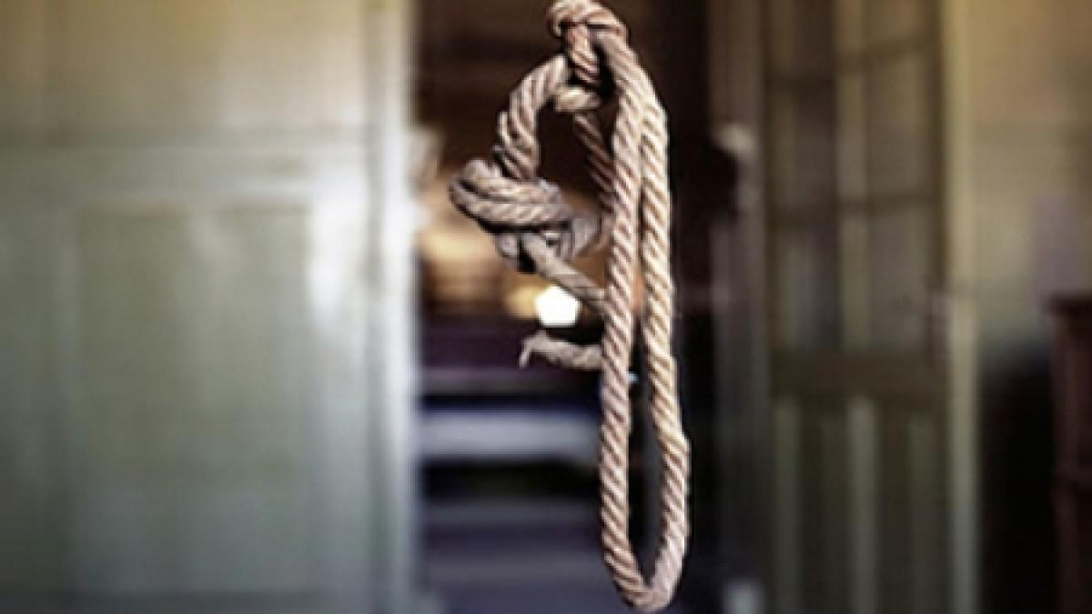 un roman s a spanzurat in locuinta sa din filipine a lasat un bilet pentru fiica lui