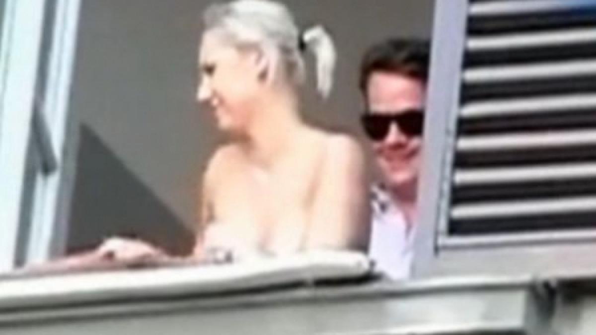 romanca de 21 de ani care a facut spectacol sexy pe balcon spune ca presa exagereaza
