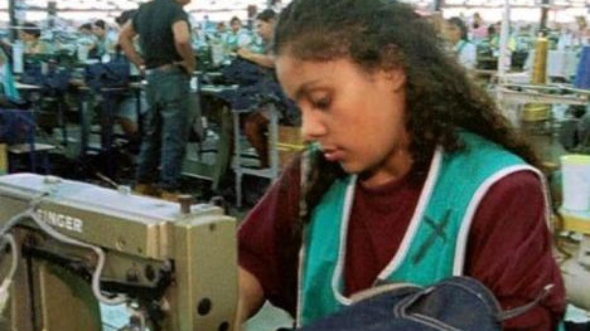 sute de muncitori au lesinat intr o fabrica h m din cambodgia