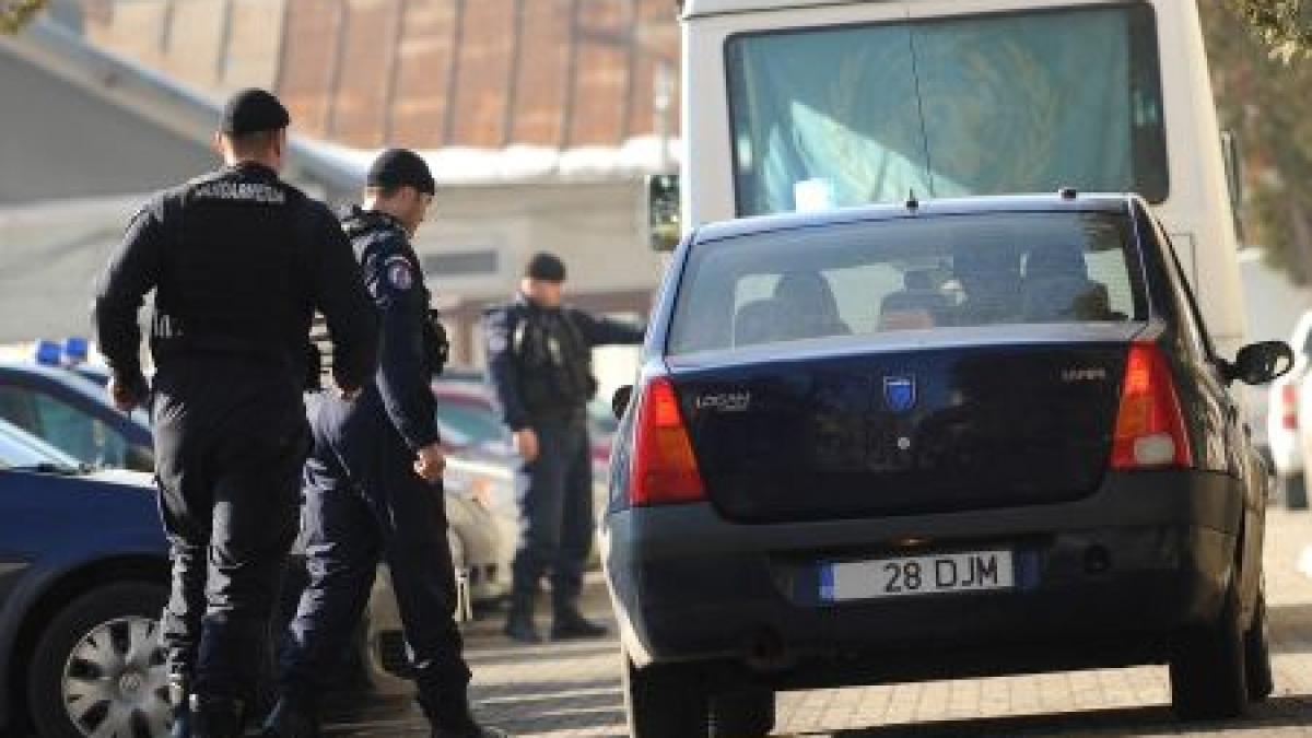 perchezitii in zece judete din tara sunt vizate retele de traficanti de tigari si bauturi alcoolice