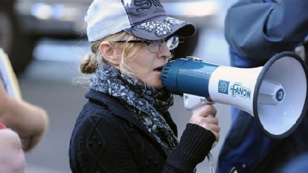 Calităţile de regizor ale Madonnei, desfiinţate de critici la Festivalul de Film de la Veneţia