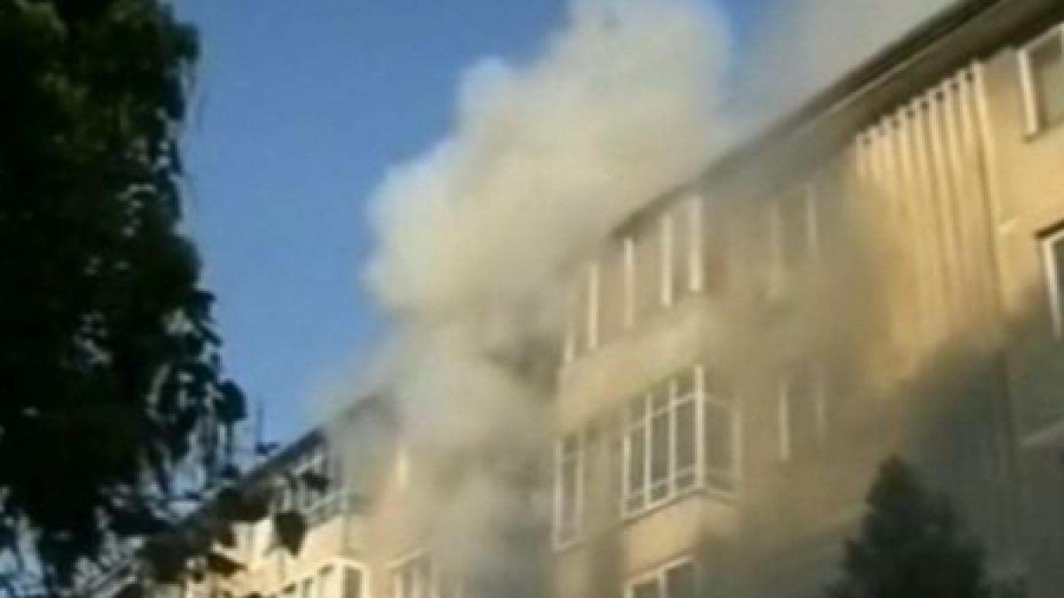 incendiu la un bloc din drobeta turnu severin mai multe persoane au avut nevoie de ingrijiri