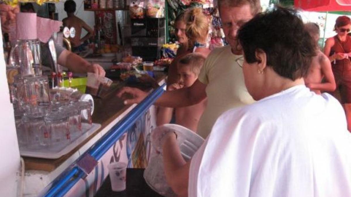 mizerie si mancare expirata in mai multe terase din oradea