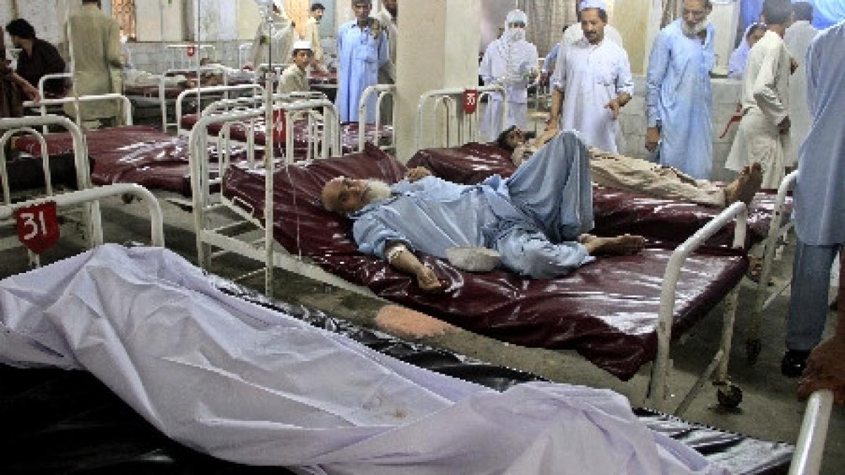 dublu atentat cu cel putin 13 morti in sud vestul pakistanului