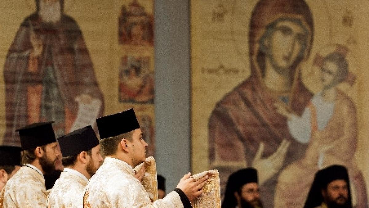 peste doua milioane de romani isi sarbatoresc onomastica joi de sfanta maria mica