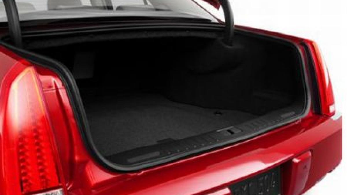 prostituata moarta din portbagaj proprietarul masinii fost politist sustine ca nu si aminteste ce s