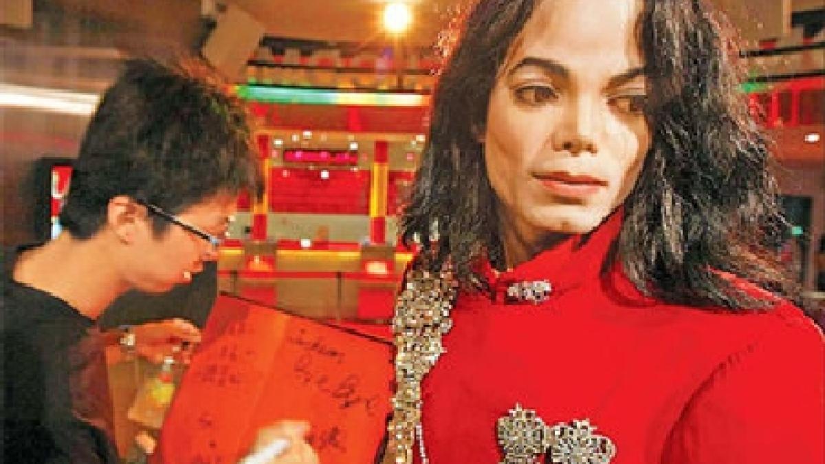 china expozitie in cinstea celebritatilor la beijing vezi principalele atractii