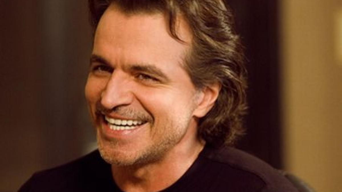 pianistul grec yanni concerteaza miercuri la bucuresti