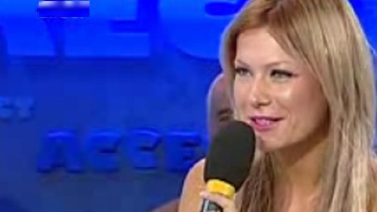 simona sensual a strans patru dosare penale pentru sofat fara permis