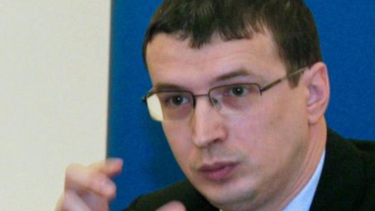 caruntu bcr fondurile mutuale si cele de pensii detin mai putin de 10 din actiunile liber