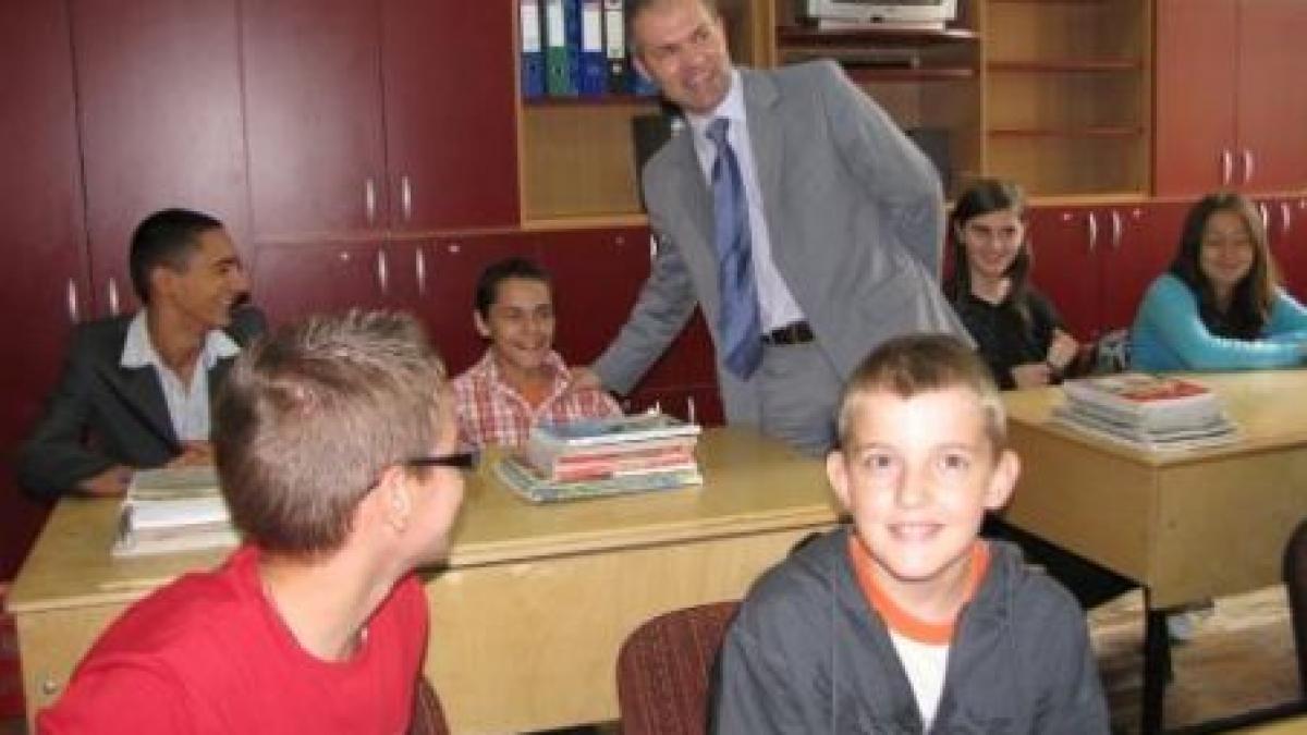 ministrul educatiei daniel funeriu a deschis noul an scolar vezi principalele schimbari din