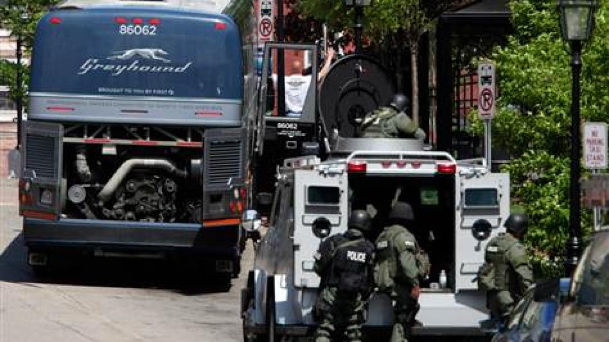 sua amenintari si alerta falsa de bomba in los angeles