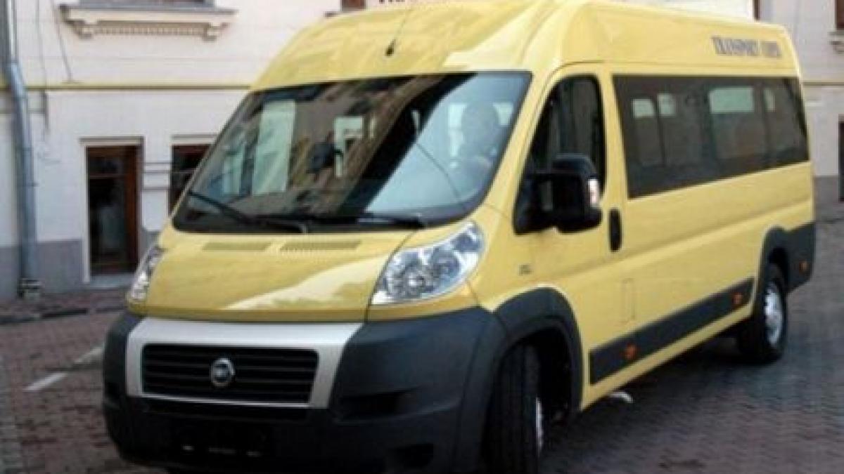 microbuzul inchiriat la washington pentru jurnalistii romani la un pas de a lua foc