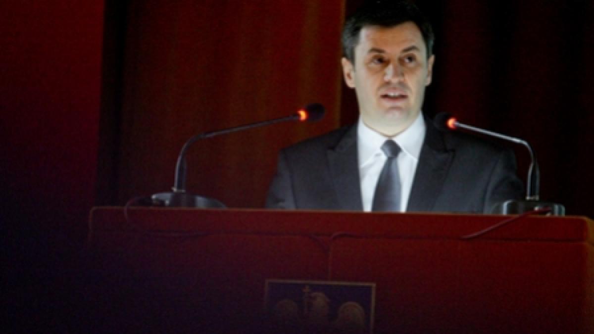 traian igas considera ca ministrul de interne francez exagereaza sustinand ca romanii comit