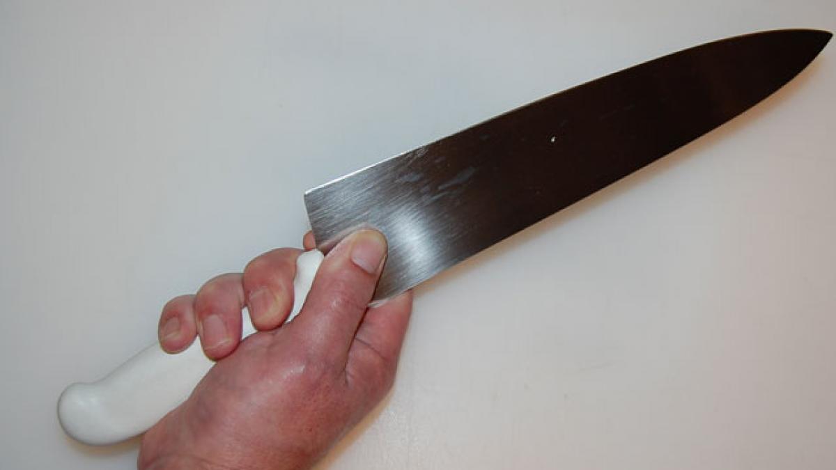 doi frati din medgidia s au injunghiat in plina strada din cauza unei sticle de vin