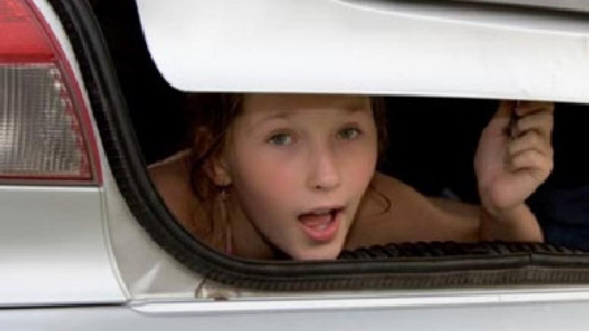 elevii dintr o comuna din mehedinti sunt dusi la scoala in portbagaj