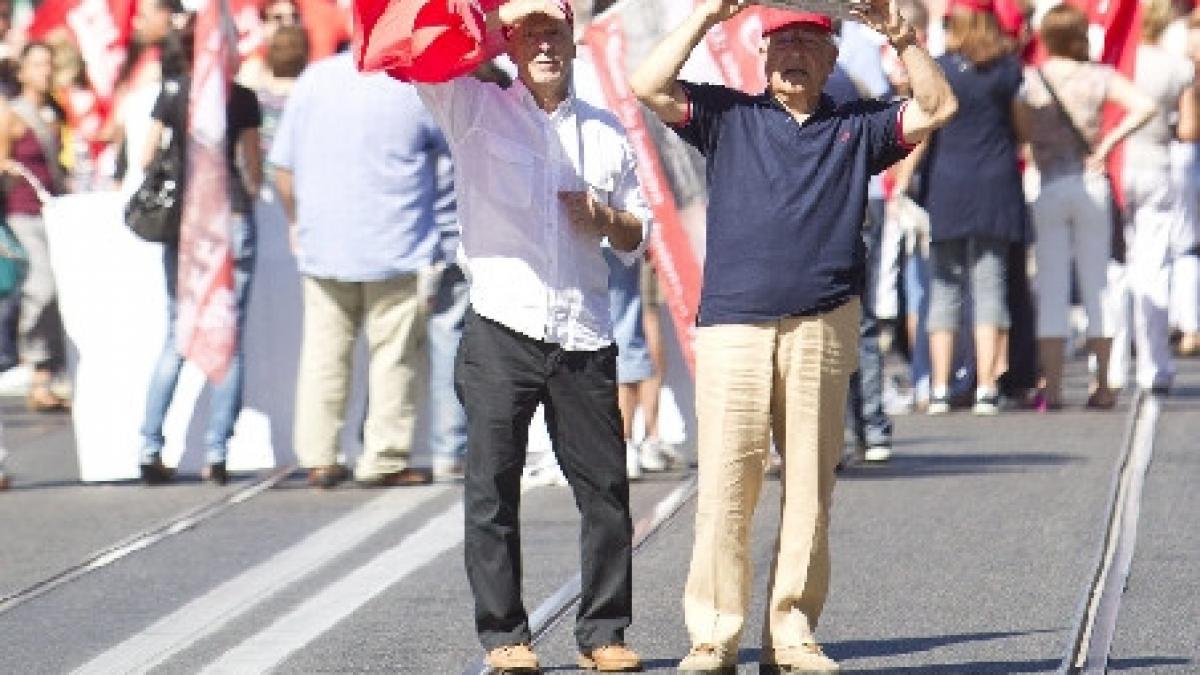 italia planul de economii bugetare al camerei deputatilor aspru criticat de manifestanti