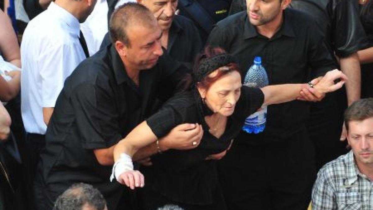 parintii madalinei manole au pierdut doua zile din programul de vizita a nepotului