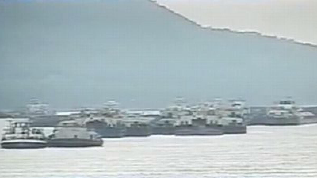 o nava de pasageri a esuat pe dunare din cauza nivelului scazut al apei