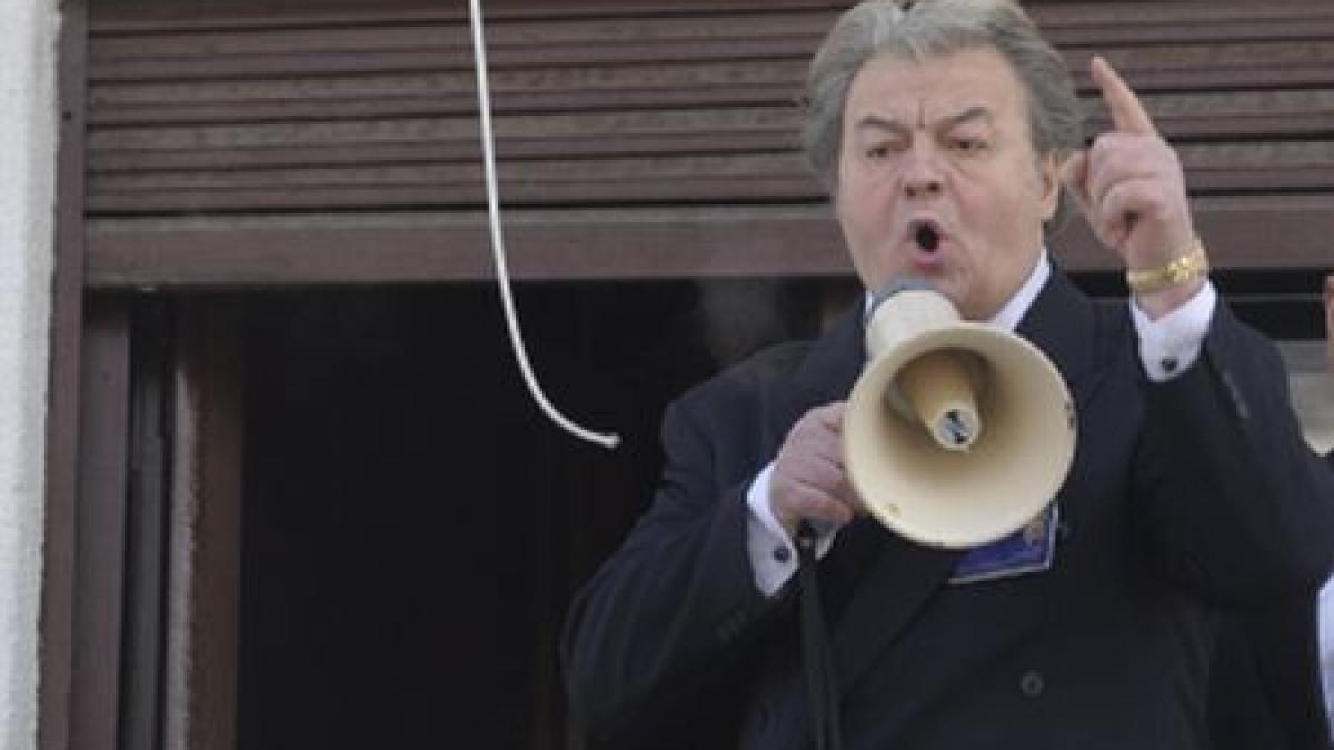 vadim tudor risca sa ramana fara ziar vezi aici de ce