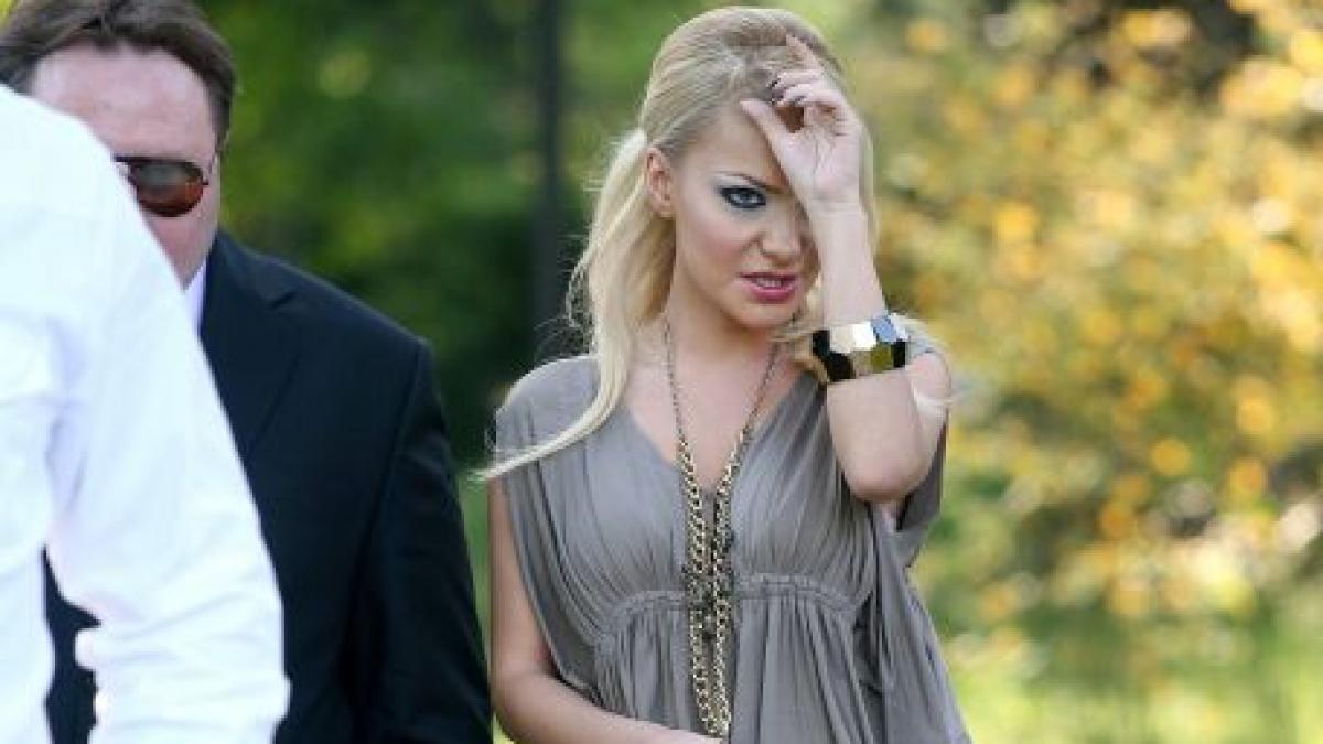 andreea antonescu si a botezat fetita nasa a fost andreea balan