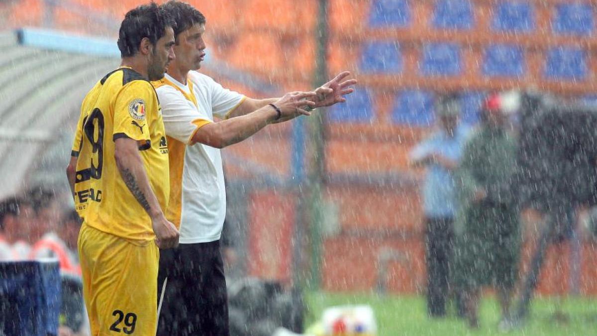 mugurel buga aduce victoria brasovului in meciul cu petrolul