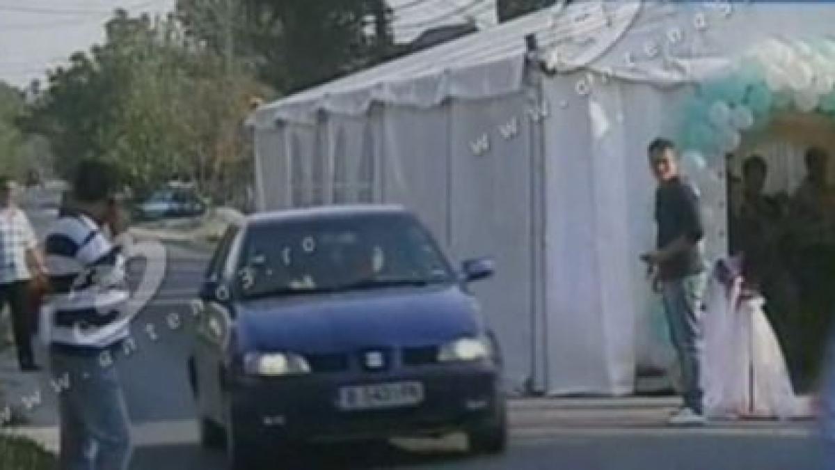 sa vezi si sa nu crezi nunta cu cortul in mijlocul unui drum din giurgiu e o traditie care nu poate