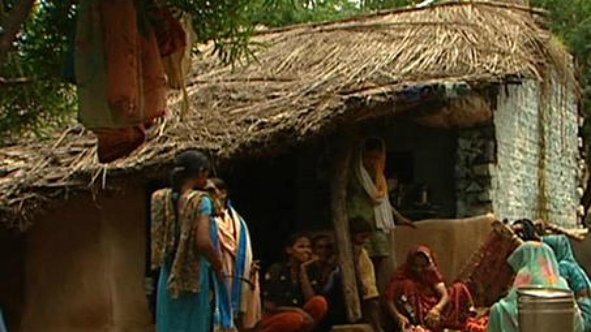 prostitutie in numele religiei adolescentele din india vandute in bordeluri chiar de parinti