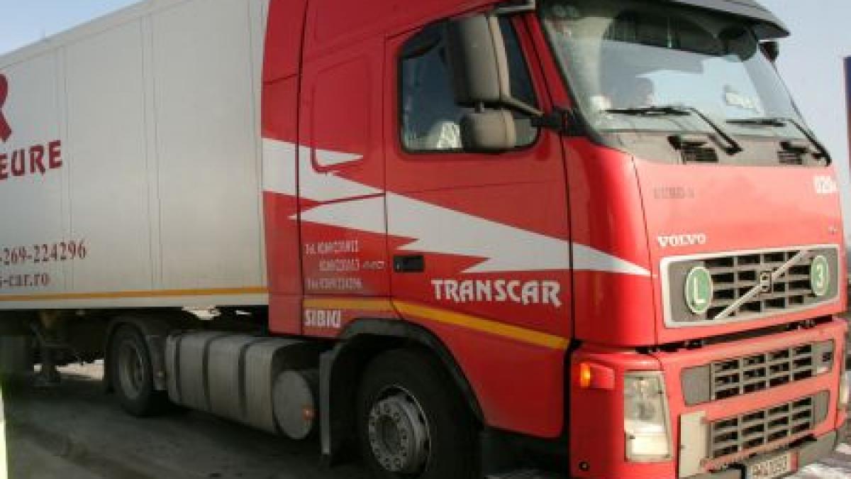 doi tineri beti au fost loviti in plin de un tir unul dintre ei a murit