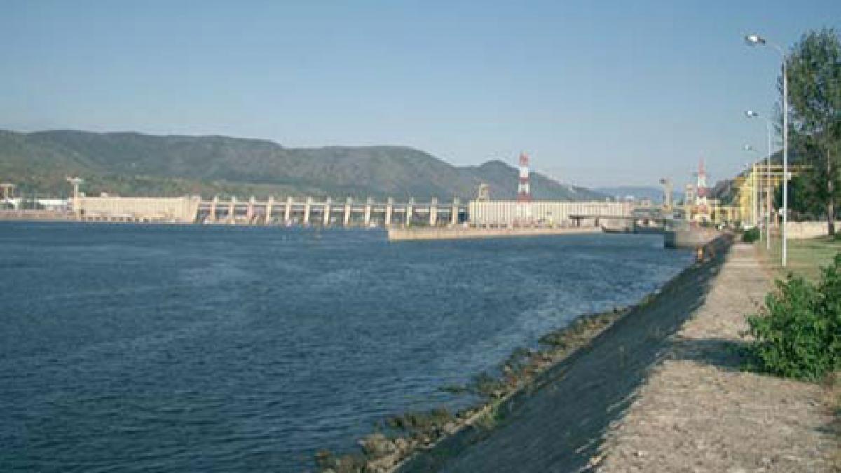 podul de la portile de fier i prezinta fisuri si risca sa se prabuseasca