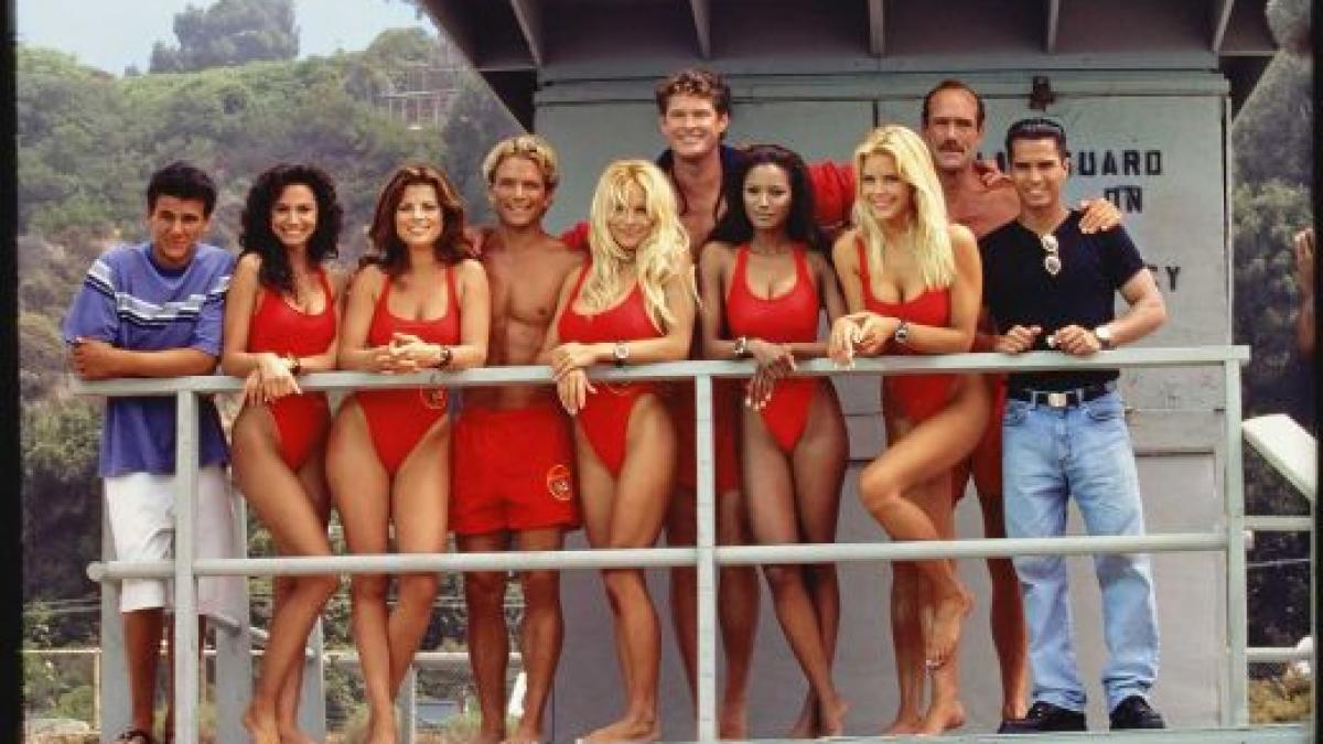 blestemul celebritatii vezi cum mai arata sex simbolurile din baywatch dupa 20 de ani