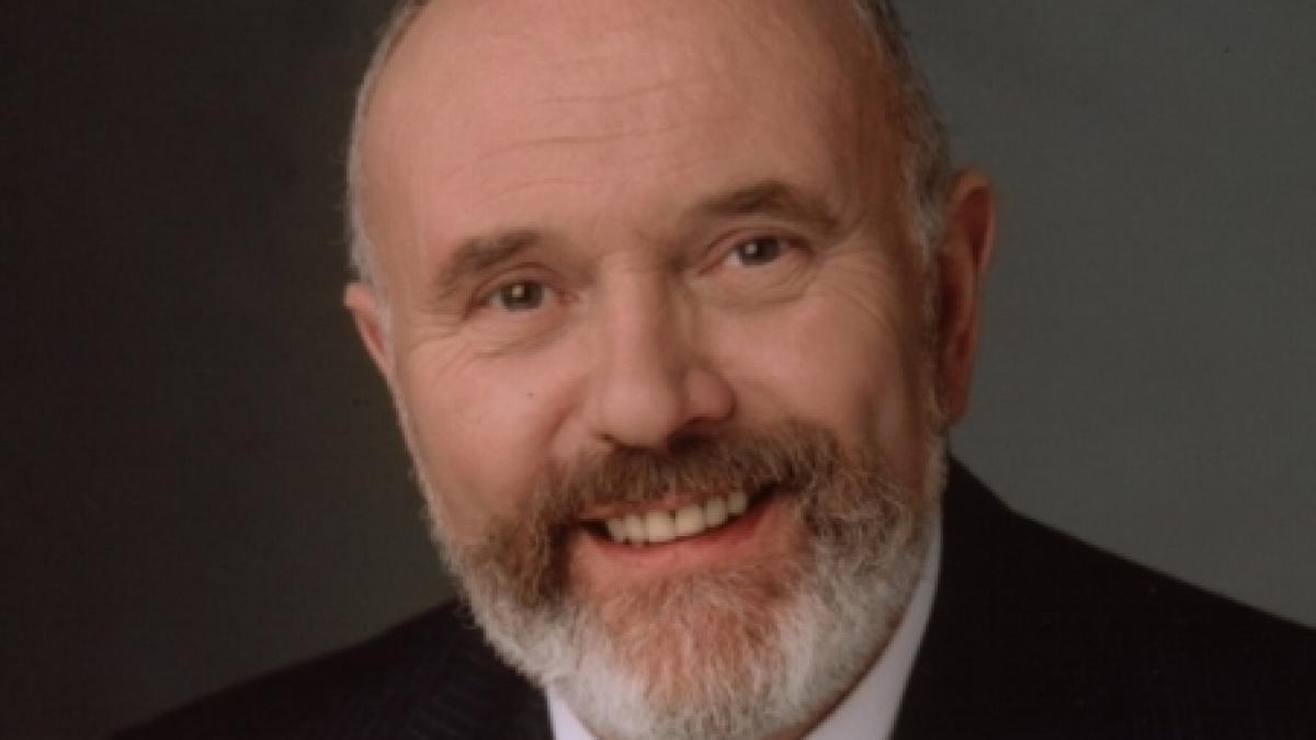 un homosexual si o cantareata printre candidatii la presedintia irlandei