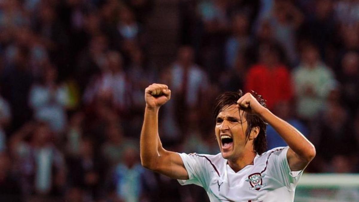 alexa a inscris primul gol romanesc pe national arena dar eindhoven a invins pe rapid cu 3 1