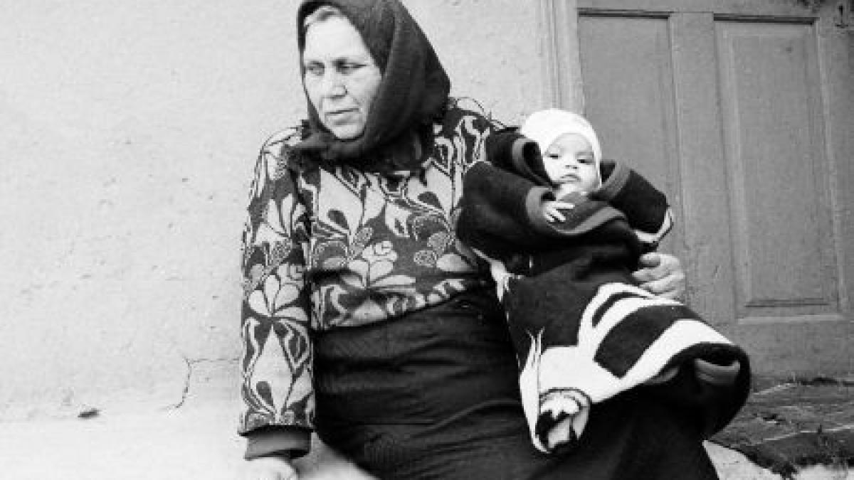 infometat de saracie si uitat de mama un bebelus a ajuns la spital cu anemie severa