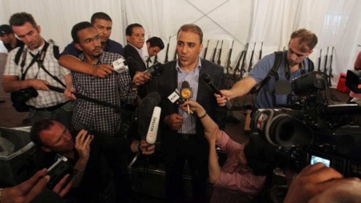 unul din oficialii regimului gaddafi capturat vezi pe ce cine au pus mana libienii