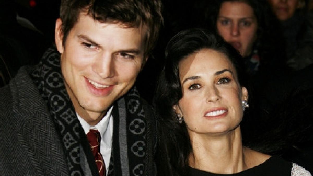 demi moore a incetat sa l mai urmareasca pe ashton kutcher pe twitter