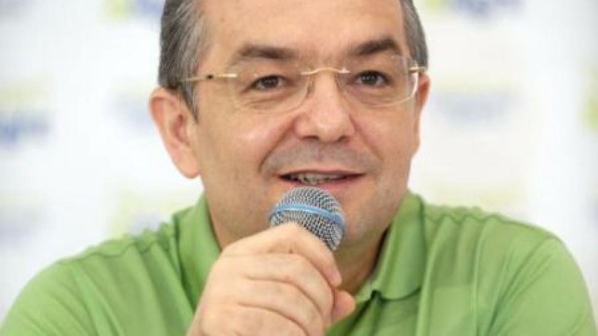 emil boc a inaugurat stadionul de la cluj sa fie intr un ceas bun