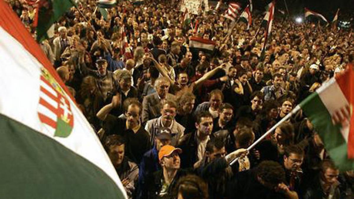 ungaria in jur de 50 000 de oameni au protestat la budapesta fata de politica de austeritate