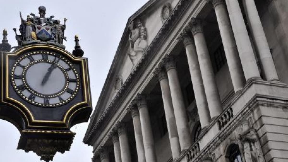 banca angliei ar putea injecta 50 de miliarde de lire sterline in economie