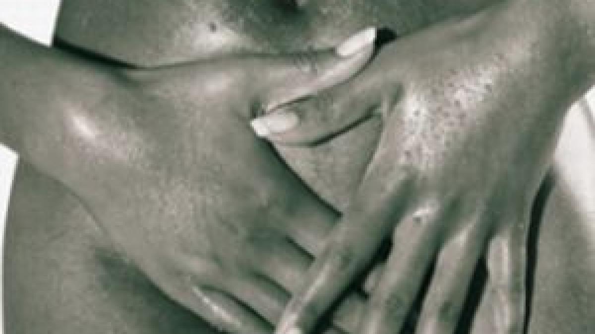 rihanna a cerut o defrisare de urgenta la 2 noaptea cine nu voia sa o vada impadurita