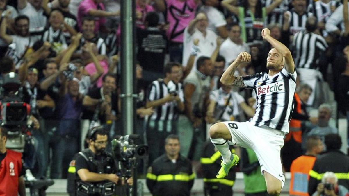 serie a juventus castiga derbyul cu milan si ramane pe primul loc