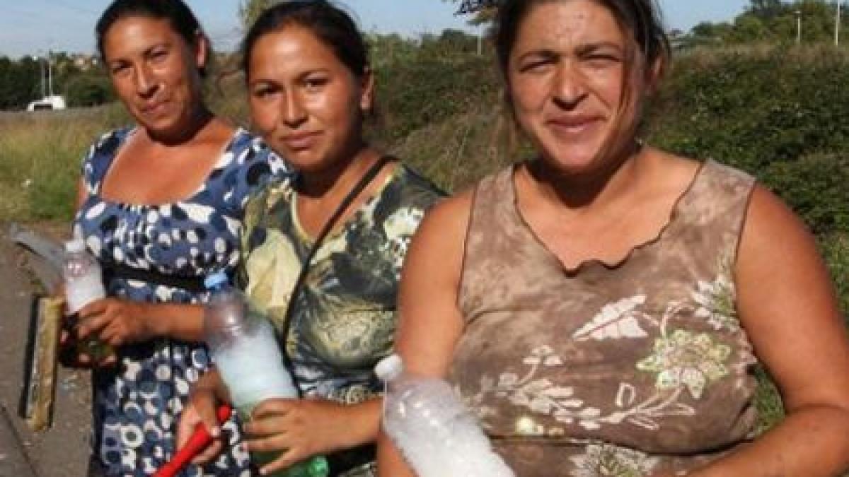 oficial francez franta nu este inumana cand ii stimuleaza pe romi sa revina in romania