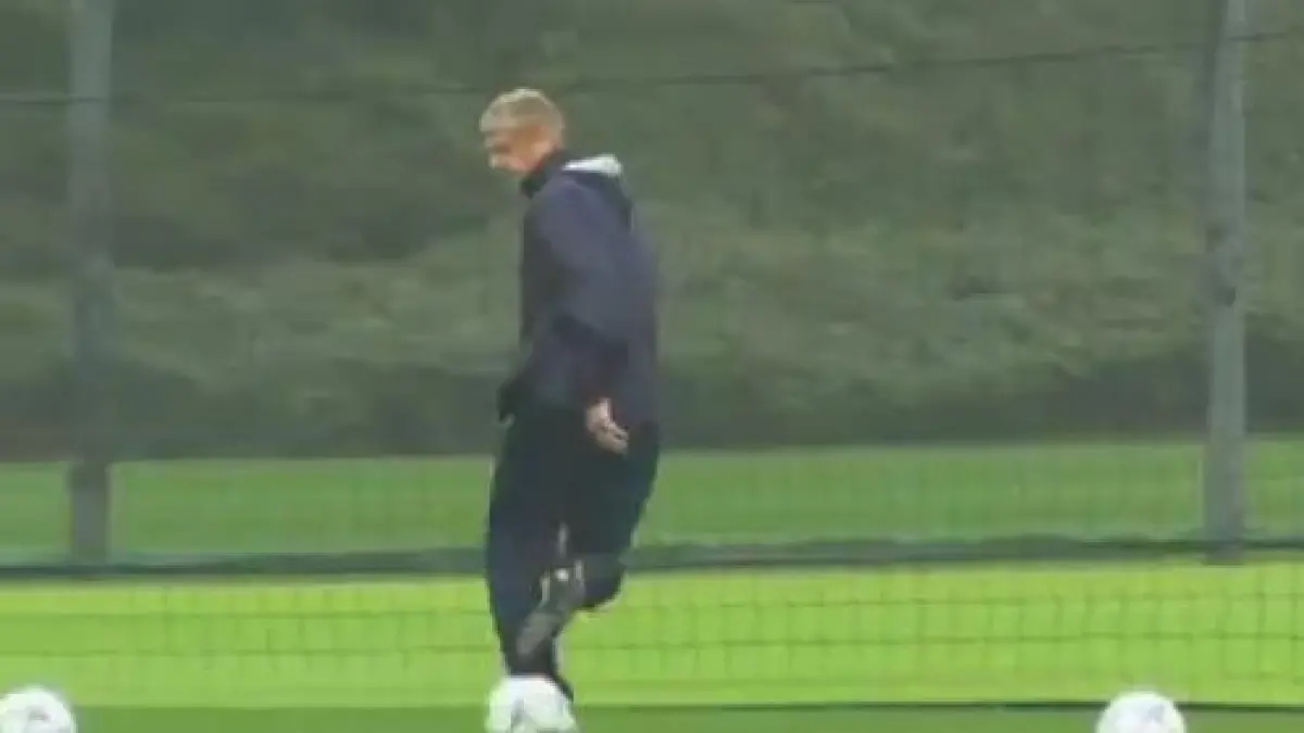 mai folositor pe teren decat pe banca arsene wenger face show la antrenamentele lui arsenal